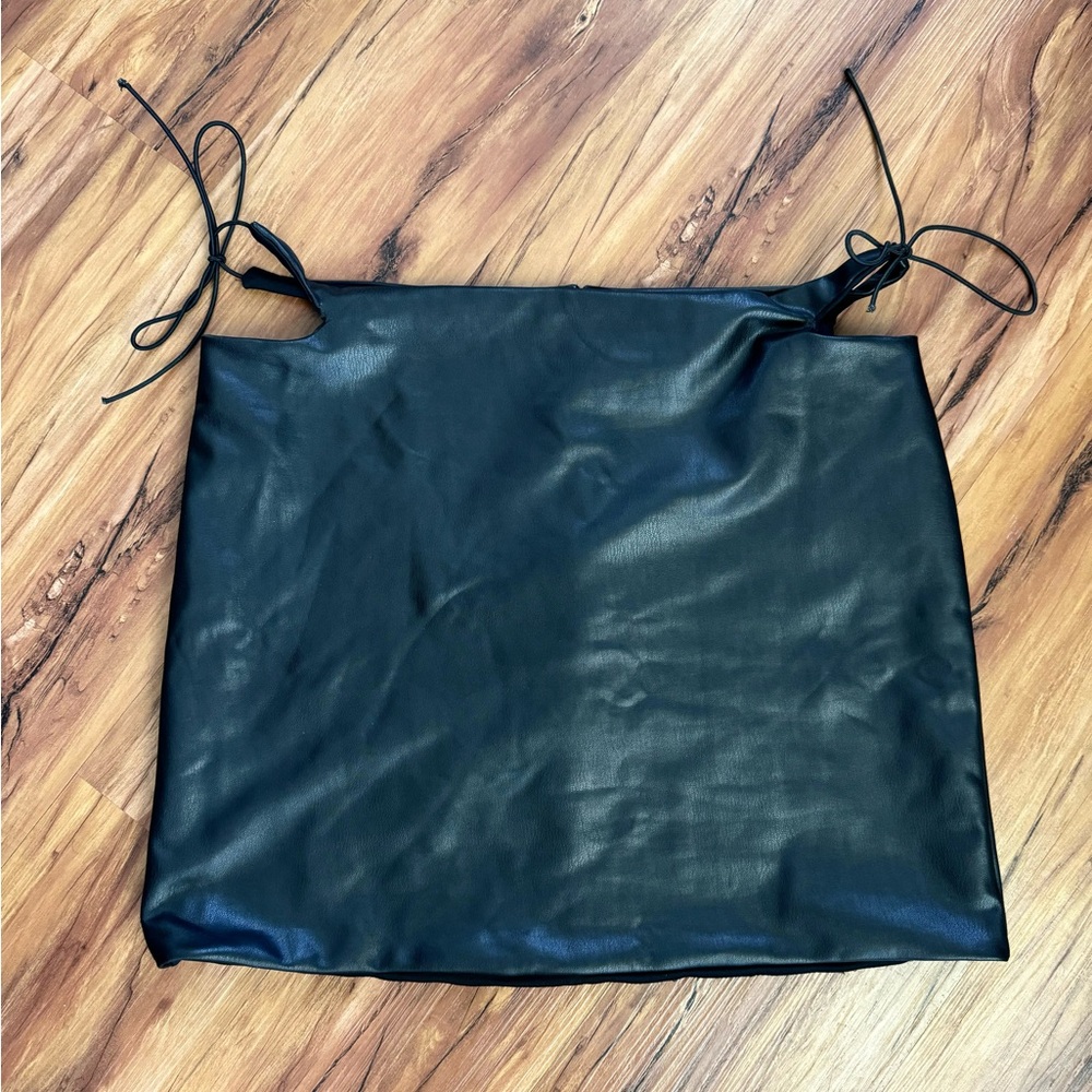Forever 21 black mini skirt